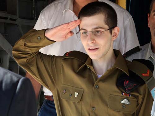 Barcelona l-a invitat pe soldatul israelian Gilad Shalit la „El Clasico”