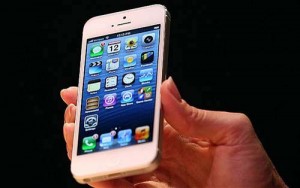 iPhone 5 in mana - Ziarul National