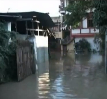 Inundatii devastatoare in India: Zeci de morti si disparuti- VIDEO