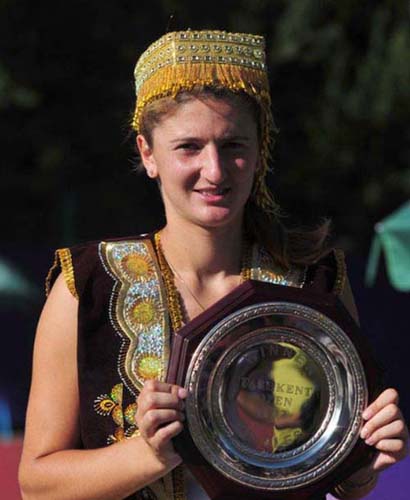 Victorioasa la Taskent, Irina Begu a luat 37.000 de dolari si un costum uzbek