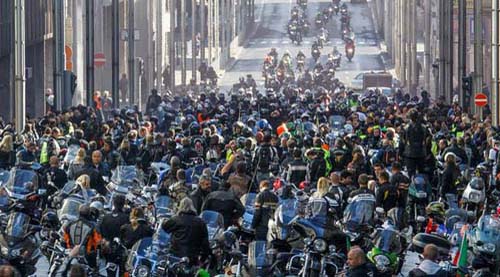 Mii de motociclisti au protestat la Bruxelles