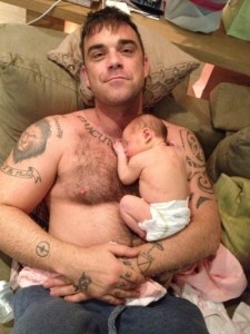 robbie williams fetita teddy - Ziarul National