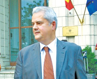 Vezi cand iese Nastase din inchisoare