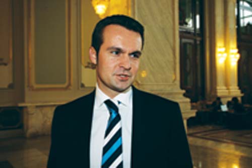 Liberalul Chereches, afaceri cu firma de casa a PDL-istului Sorin Apostu