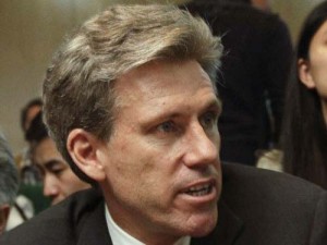 Chris Stevens, Christopher Prentice, Suleiman Fortia - Ziarul National