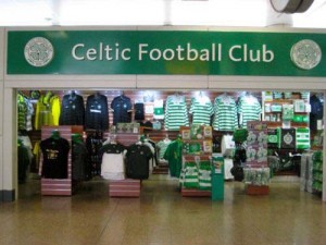Glasgow Airport - Departures, Celtic Football club shop - Glasgow car hire - Ziarul National