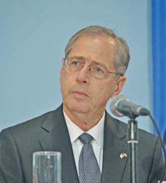 Mark Gitenstein s-a sufocat cu „sifonul” dambovitean!