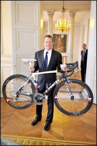 Lance-Armstrong--hepta_458116 - Ziarul National
