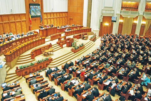 Cum au ajuns parlamentarii functionari publici