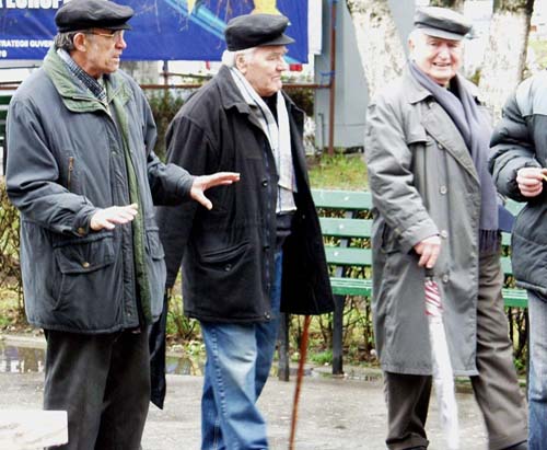Alba–neagra cu banii pensionarilor, politistilor si spitalelor
