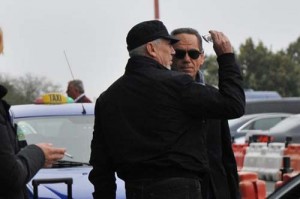 Tommy Lee Jones Dan Chisu - Ziarul National