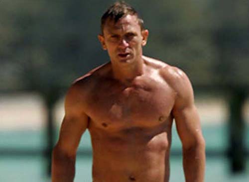 Daniel Craig si-a vandut chilotii cu 71.742 de dolari