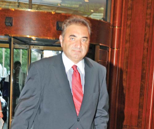 Florin Georgescu, oficial premier
