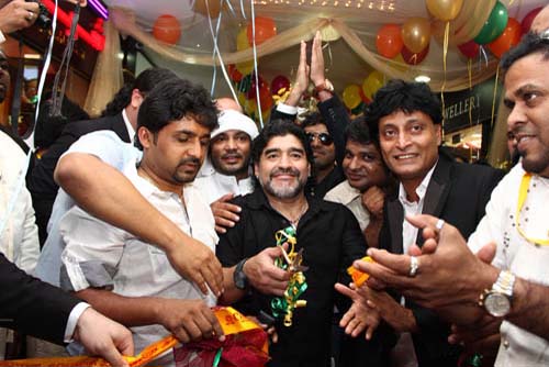 Maradona isi cauta de munca in India