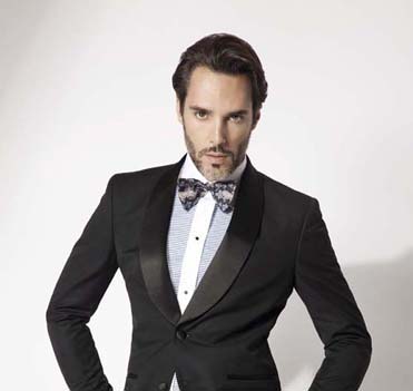 Modelul Michael Layr a trecut de la Bulgari la Adina Buzatu