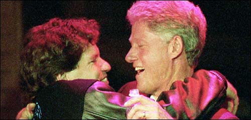 Robert, fratele lui Bill Clinton, acuzat ca plateste femei sa se bata