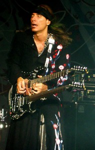steve-vai - Ziarul National