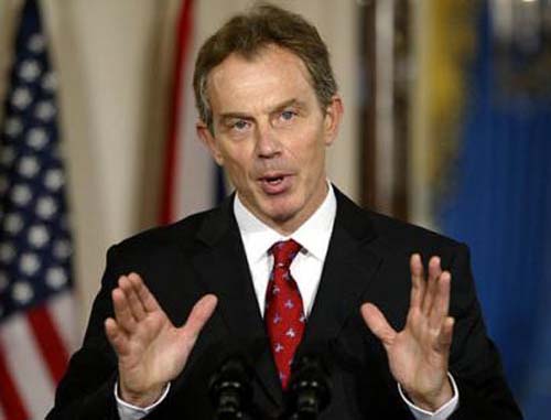 Tony Blair se viseaza presedinte al UE