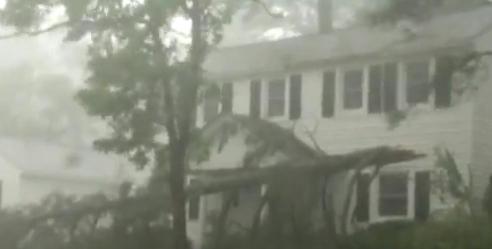 Uraganul Sandy: Stare de urgenta la New York. Sute de mii de evacuati. Transportul in comun, oprit – VIDEO