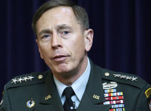 David Petraeus,directorul CIA, si-a dat demisia din cauza unei relatii extraconjugale