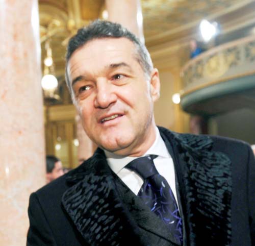 Gigi Becali a ajuns la spital