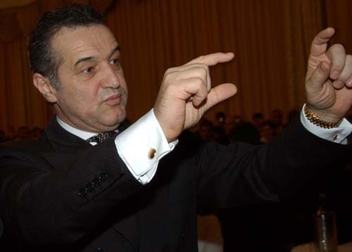 Becali sfideaza ANI: Nu-mi declar banii din conturi. Poate sa se dea si peste cap