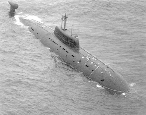 Un submarin nuclear rusesc, langa coasta de est a SUA