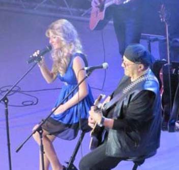 Ana Baniciu asteapta un cantec de la tatal sau, Mircea Baniciu