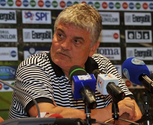 Andone asteapta telefonul de la Dinamo!