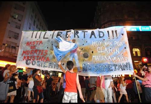 Goldman Sachs sponsorizeaza protestele din Argentina