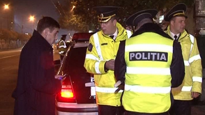 Diplomat roman, prins baut la volan la Chisinau -VIDEO