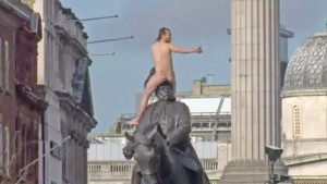 Naked Man Climbs On To Whitehall Statue - Ziarul National