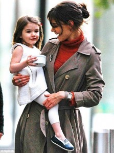 katie holmes-FB - Ziarul National