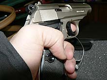 pistol - Ziarul National