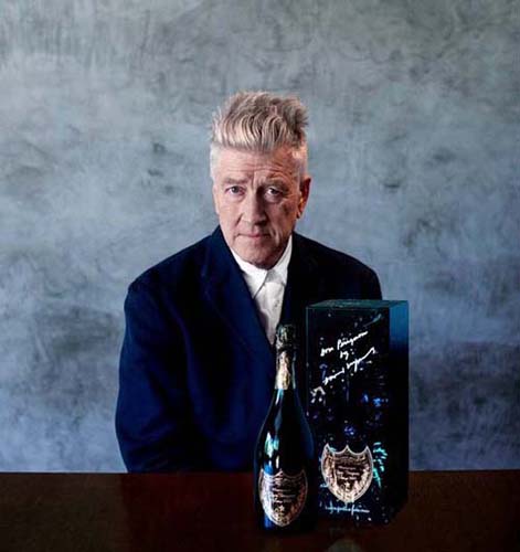 David Lynch face bani din sampanii