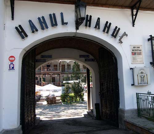 Expo Craciunul Verde, la Hanul lui Manuc