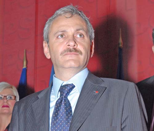 Guvernul a adoptat ordonanta privind reducerea numarului posturilor de la cabinetele demnitarilor