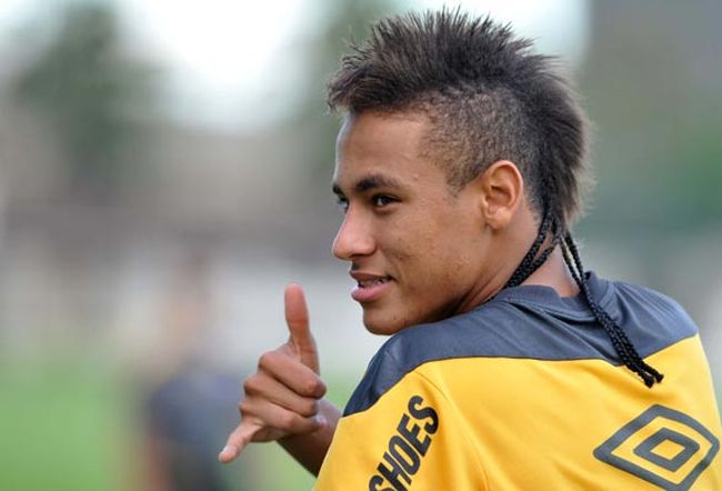 Neymar a reusit un hattrick … in afara gazonului (FOTO)