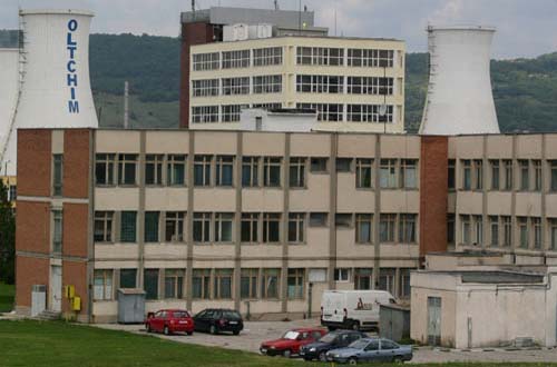 Mos Nicolae aduce jumatati de leafa angajatilor Oltchim