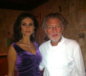 Ramona Badescu, alaturi de bucatarul restaurantului din Paris - Ziarul National