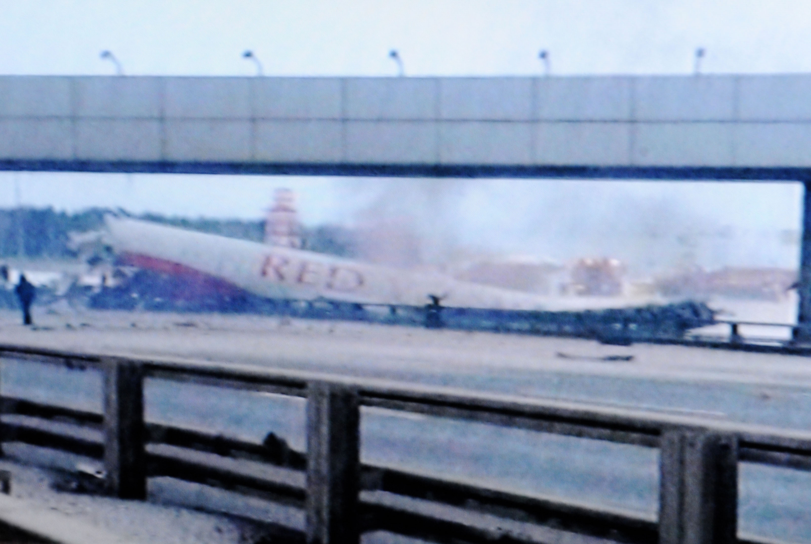 UPDATE Avion in flacari, la Moscova: patru morti si mai multi raniti – PRIMELE IMAGINI de la locul accidentului
