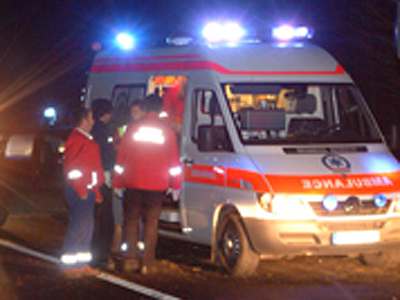 Arad: Doi morti si trei raniti in urma unui accident rutier