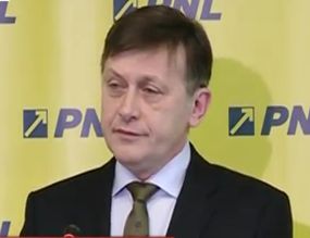 Crin Antonescu, despre Basescu: Nu poti suspenda un om care se da cu sania!