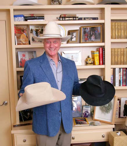 Testamentul lui J.R. Ewing, pe mana scenaristilor serialului “Dallas”