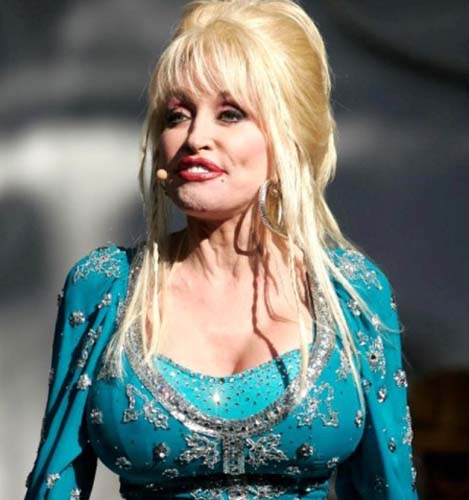 Dolly Parton se retrage din cauza silicoanelor?