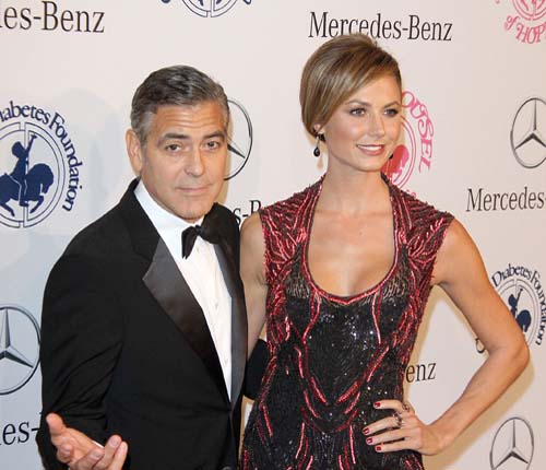 Ce scuze stupide gaseste George Clooney ca sa nu se insoare cu Stacy Keibler!