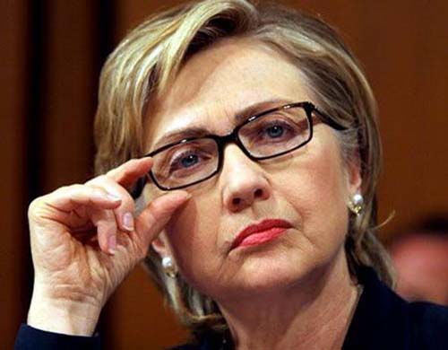 Hillary Clinton, cu „bastonul” prin Europa