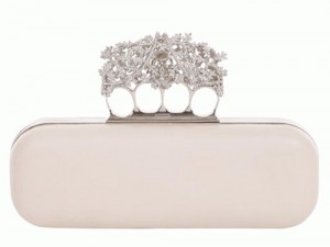 holiday_collectibles_a_christmas_inspired_wish_list_alexandermcqueen_600x450_1 - Ziarul National