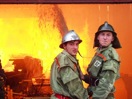 Incendiu puternic in Vitan. Un om a murit – VIDEO