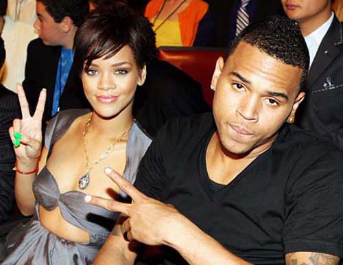 Rihanna se marita, de Revelion, cu iubitul bataus!